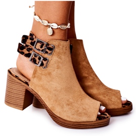 Sandalias de gamuza en una barra Lu Boo Camel Leopard marrón