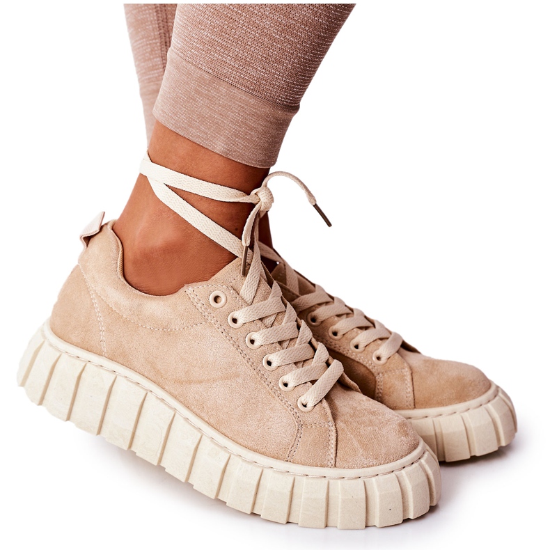 Zapatillas de gamuza en el beige lo que sea