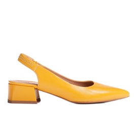 Marco Shoes Sandalias de piel amarilla con chorros decorativos amarillo