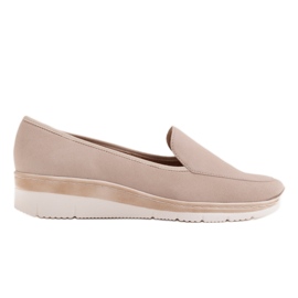 Radoskór Zapatos cómodos de cuña baja para un pie más ancho beige