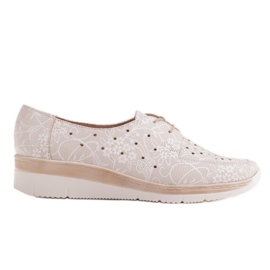 Radoskór Zapatos cómodos de cuña baja para un pie más ancho beige