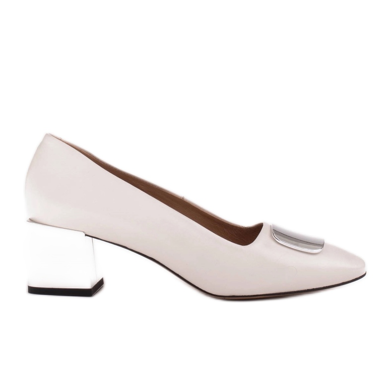 Marco Shoes Zapatos de salón con tacón metálico y decoración cromada plana blanco