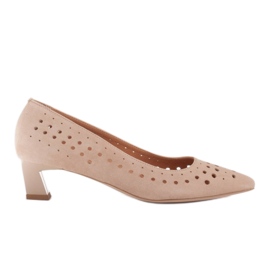 Marco Shoes Bombas de mujer con interesante perforación. beige
