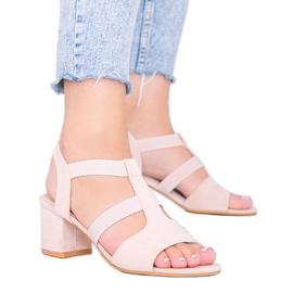 Sandalias beige en un poste bajo Forte