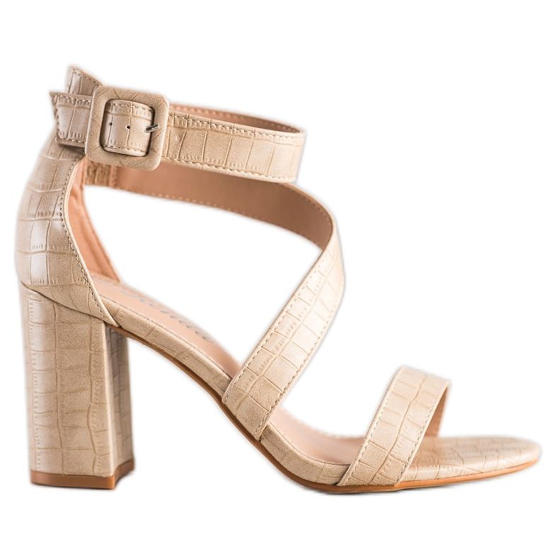 Renda Sandalias en una barra con cuero ecológico beige Renda Sandalias en una barra con cuero ecológico beige