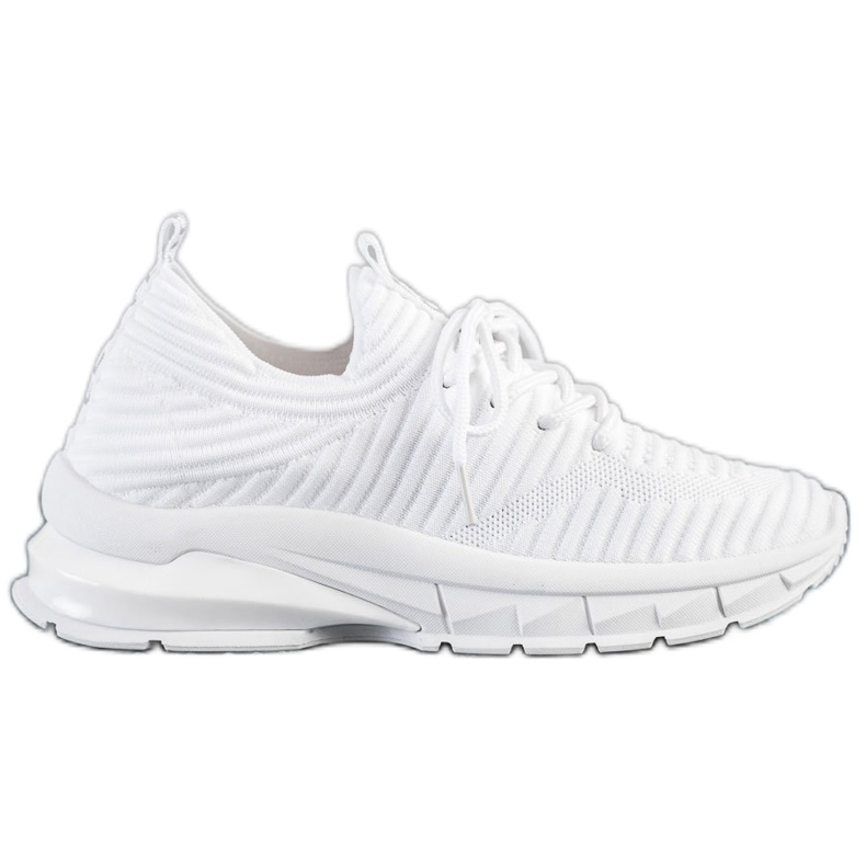 SHELOVET Zapatillas blancas en la plataforma blanco