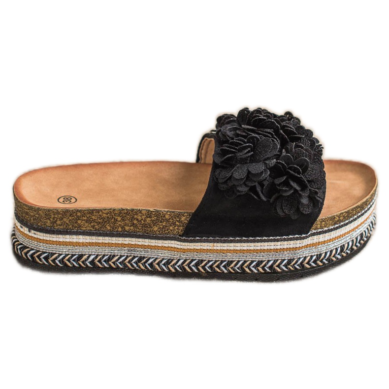 SHELOVET Zapatillas en la plataforma con adorno negro