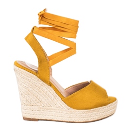 SHELOVET Sandalias color mostaza con tacón alto de cuña amarillo