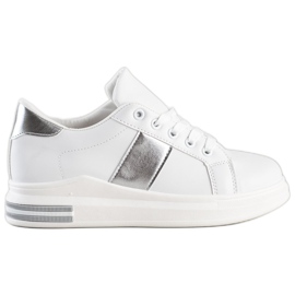 SHELOVET Zapatillas con estilo blanco