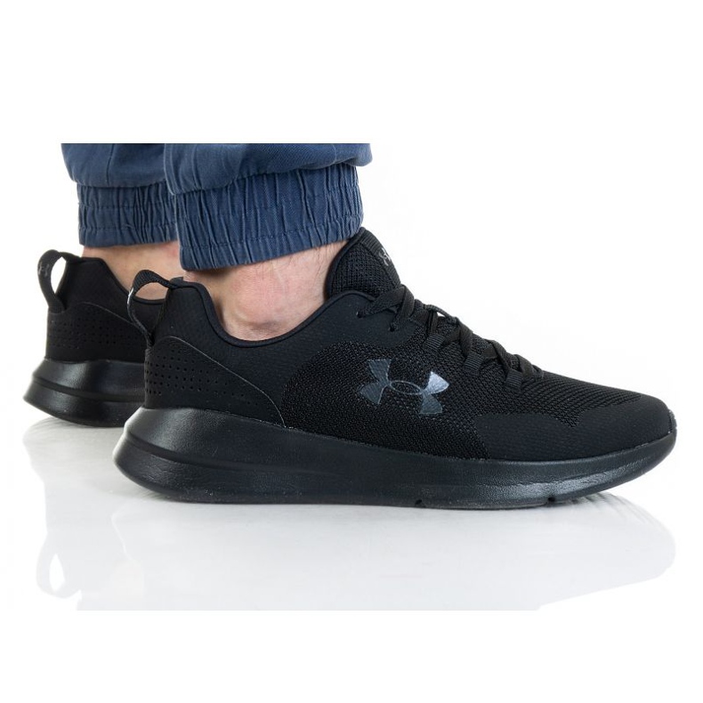 Under Armour Essential M 3022954-004 negro