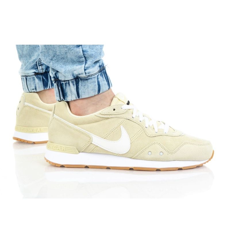 Calzado Nike Venture Runner Suede M CQ4557-700 beige