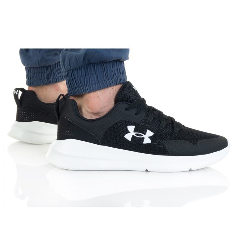 Under Armour Essential M 3022954-001 negro