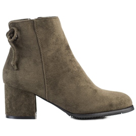 J. Star Botas con encuadernación verde