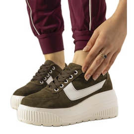Deportivas verdes con suela alta Chillout