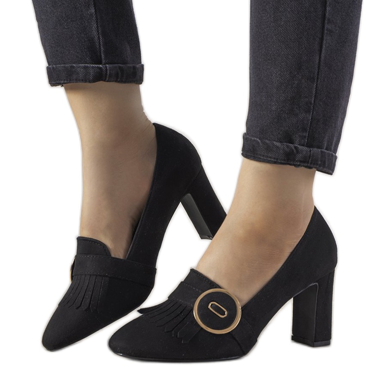 Zapatos negros en un poste con hebilla Promise