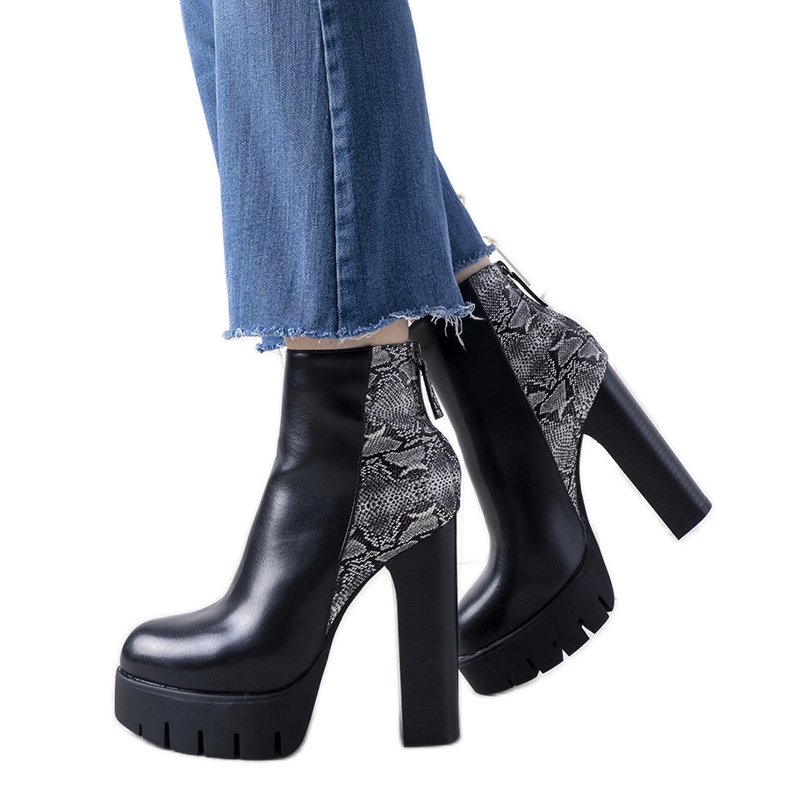 Botines negros con estampado de piel de serpiente Nudago