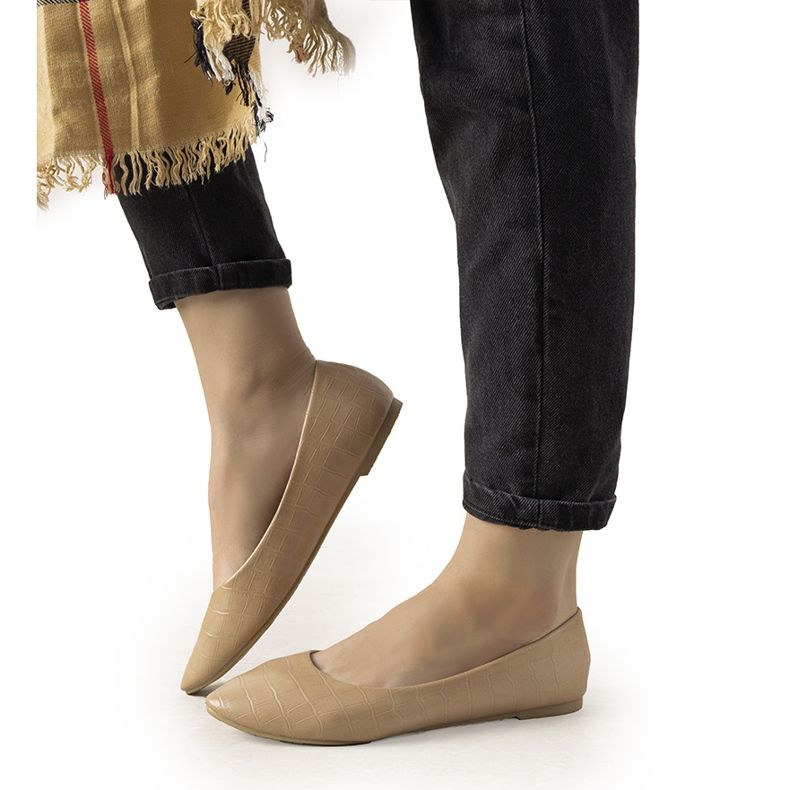 Bailarinas beige con estampado de piel de cocodrilo Camilia Bailarinas beige con estampado de piel de cocodrilo Camilia