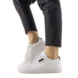 Zapatillas Boomshom en blanco y negro
