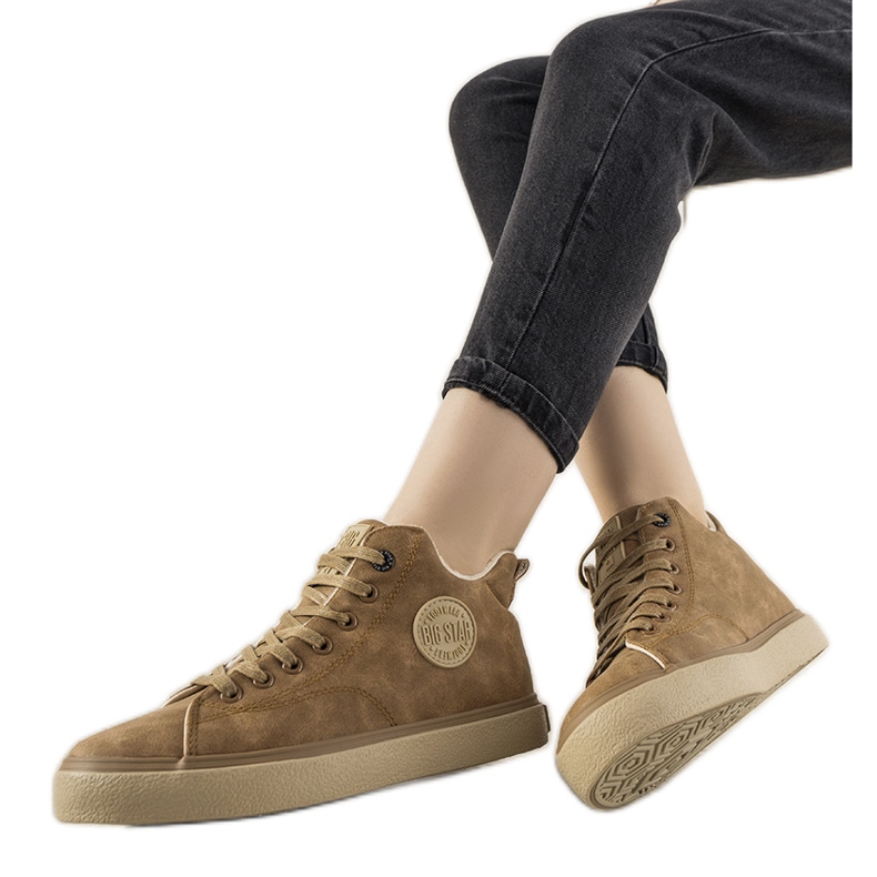 Zapatillas Giulia de mujer Big Star con aislamiento marrón