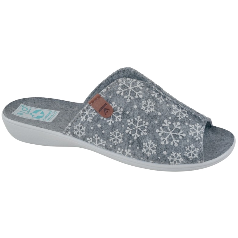 Pantuflas de fieltro con copos de nieve Adanex 24217 blanco gris