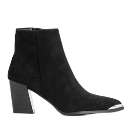 Botas de mujer Black Edith en el poste negro