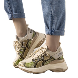 Zapatillas beige sobre suela alta Lissa