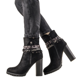Botas de ante negro en el poste para mujer Barella
