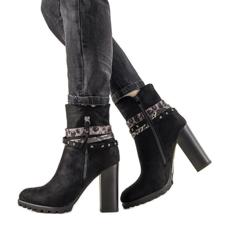 Botas de ante negro en el poste para mujer Barella Botas de ante negro en el poste para mujer Barella