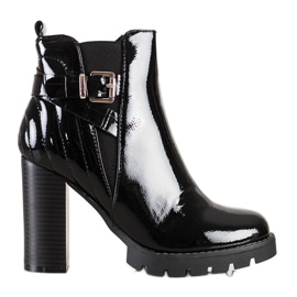 Erynn Botas de tacon alto negro