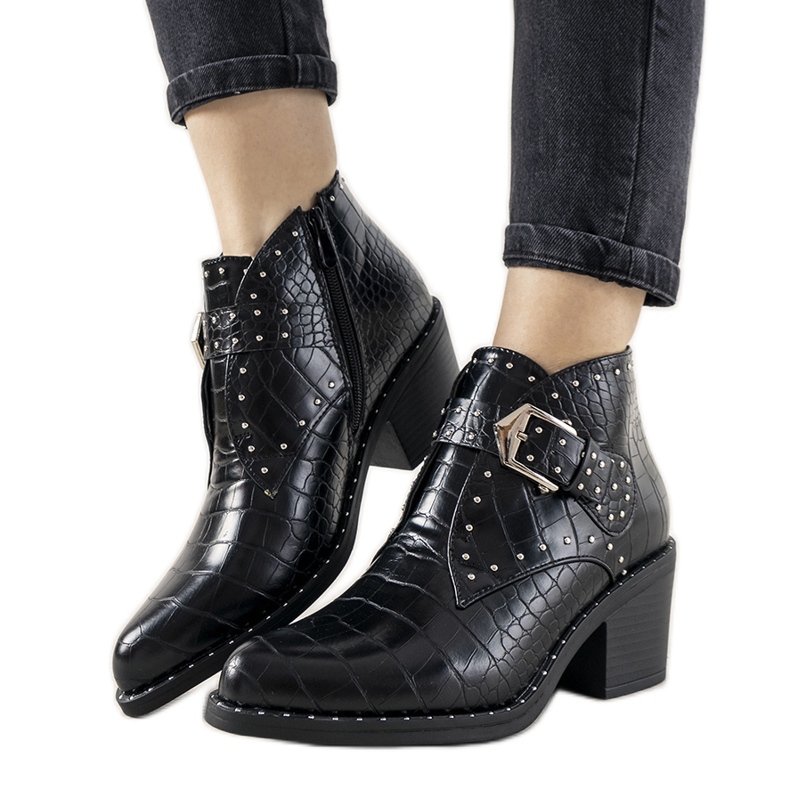 Botines negros con hebilla Montiana