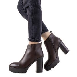 Botas clásicas marrones para el post femenino de My Need marrón