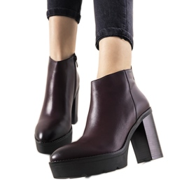Botas marrones clásicas en el poste para mujeres My Need rojo