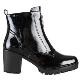 Bestelle Botas de charol negro