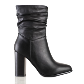Lovery Botas altas con empeine arrugado negro