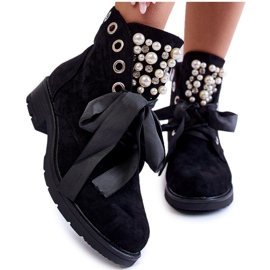 Botas de Ante con Perlas y Cinta Perla Negra negro