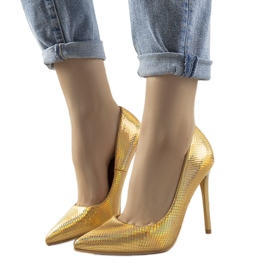 Tacones dorados iridiscentes de Audrey