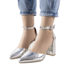 Bombas de plata en el puesto de Ayers Bombas de plata en el puesto de Ayers