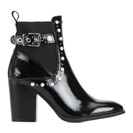 Botines negros de charol con tachuelas Bondy Botines negros de charol con tachuelas Bondy