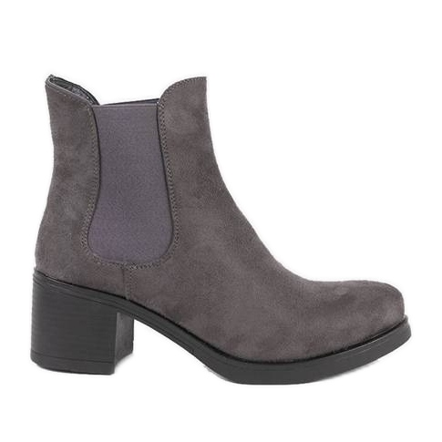 Botas grises en el poste de Tina Grey