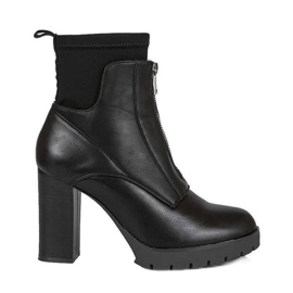 Botines negros con cremallera Rocko Botines negros con cremallera Rocko