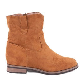 Botines camel con cuña Buenna cubierta marrón
