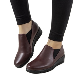 Zapatos brogue burdeos en la cuña Salas rojo