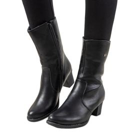 Botas clásicas negras en el poste Preciado negro