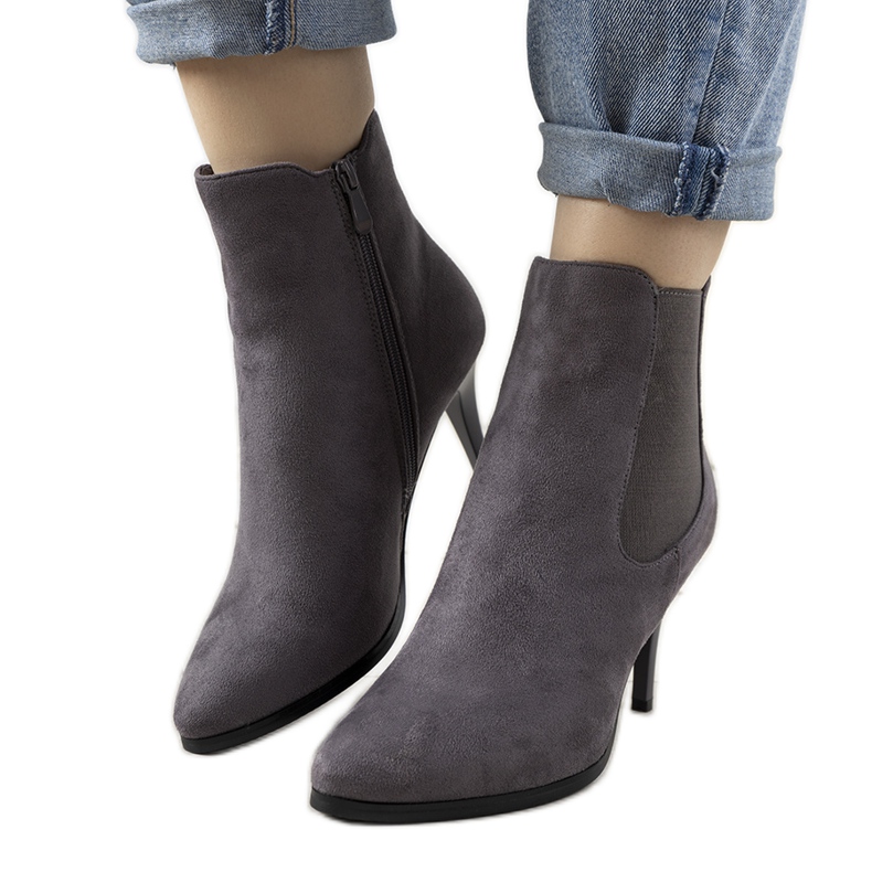 Botas grises con tacón Varela