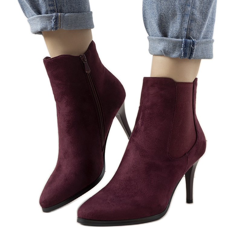 Botas burdeos con tacón Varela rojo