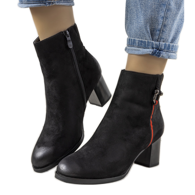 Botas negras con abrasiones de Montano negro