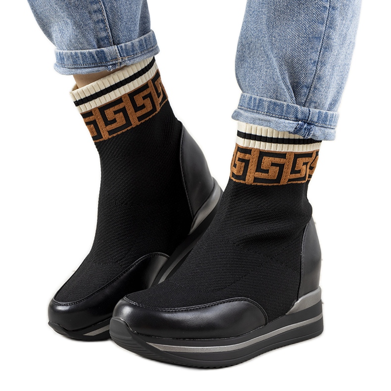 Deportivas cuña negras Wanda negro