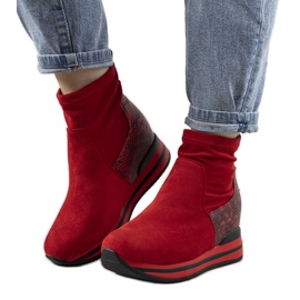 Zapatillas rojas con aplicación de piel de serpiente Garibay rojo
