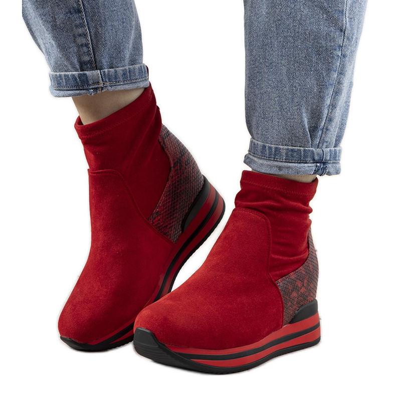 Zapatillas rojas con aplicación de piel de serpiente Garibay rojo