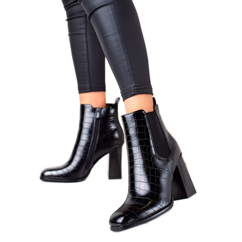 Bestelle Botas clásicas de tacón alto negro